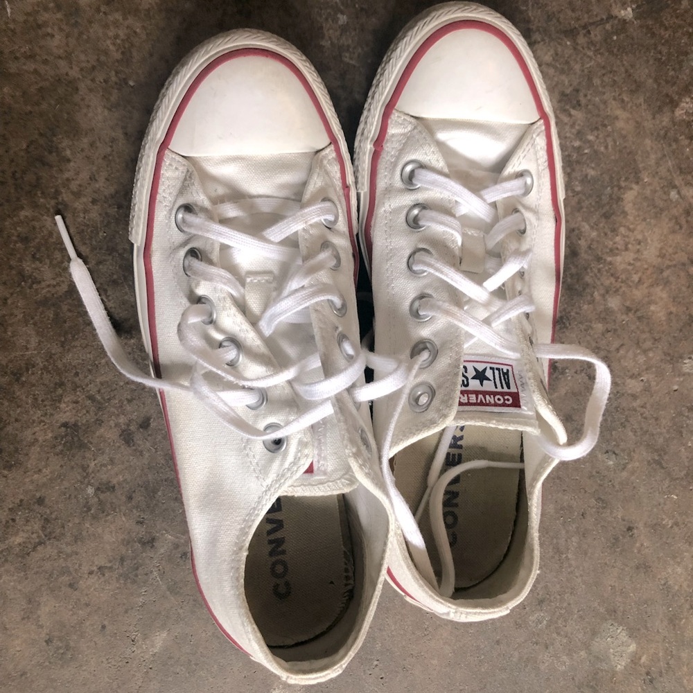 White Lowtop Converse